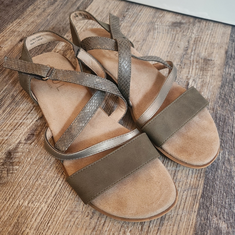SOUL Naturalizer Jem Taupe Slingbacks Sandals Womens Size 9.5
